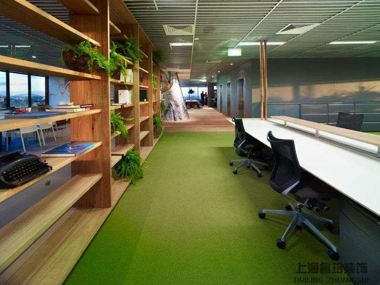 办公室装修时哪些地方需要进行绿化装饰？ 